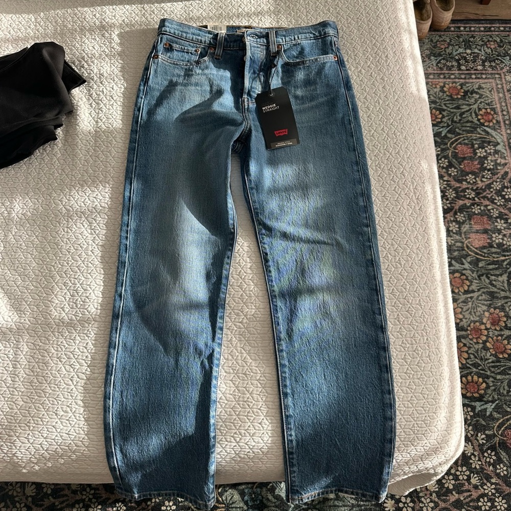 Levi's women’s Blue Jeans wedgie straight fit
